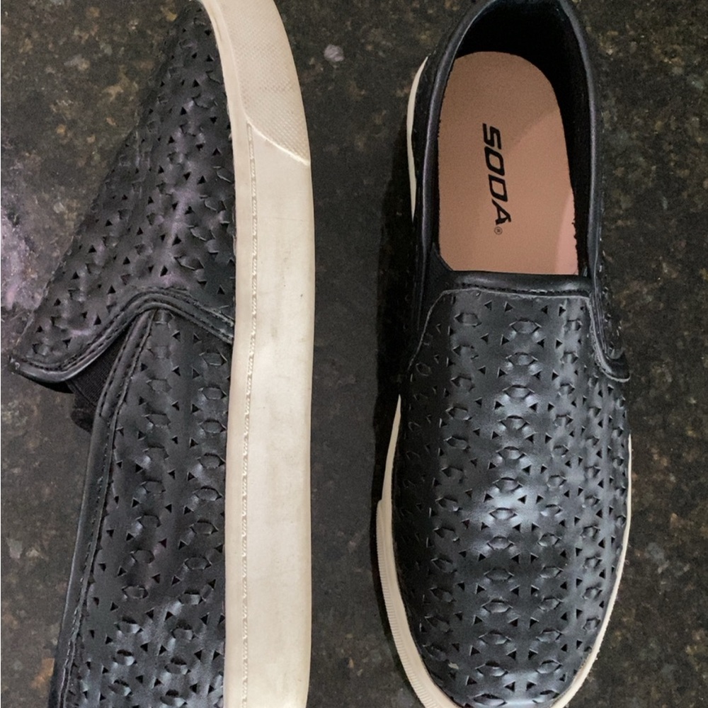 Soda Black Sneakers Classic Design